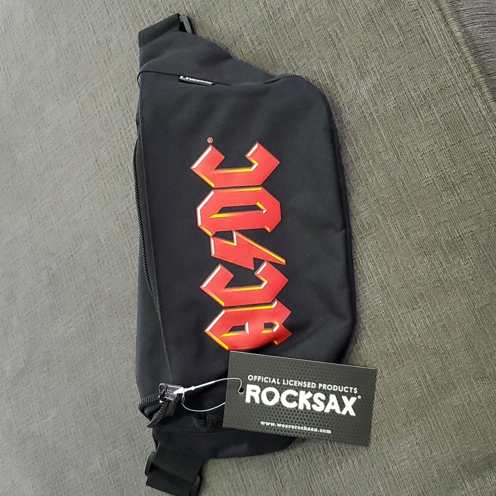 💥50% sale💥NWT Rocksax AC/DC fanny pack belt #1297